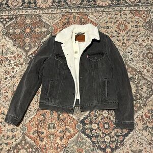 Levi’s trucker jacket lined with Sherpa! NWT